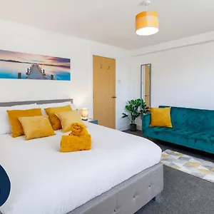  Apartment Flatzy - Modern Close To Football Stadiums