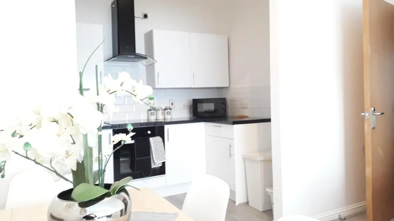 Lynn'S Liverpool Apartment